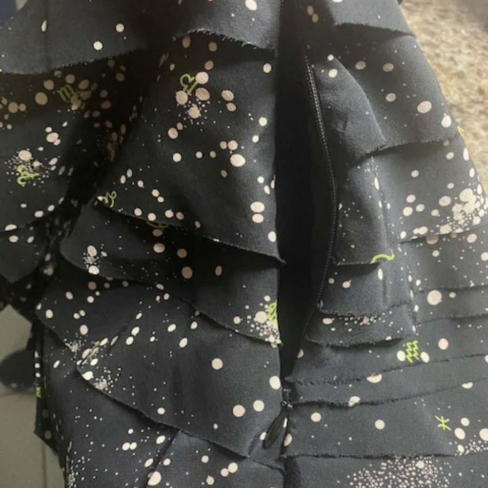 New! Tory Burch Silk Layered Ruffled Lea Black Stars Top Blouse Sz 12 - Picture 7 of 7